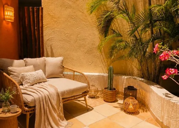 Beautiful House With A Pool, Golf Course, And